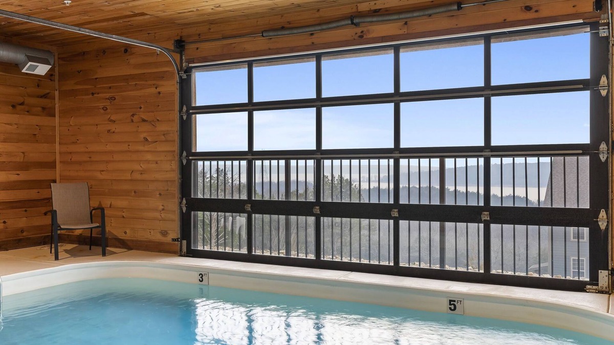 Table Rock House | Private Indoor Pool-Hot Tub-Multiple Games-Free Daily Tickets-Expansive Deck-Breathtaking Views!