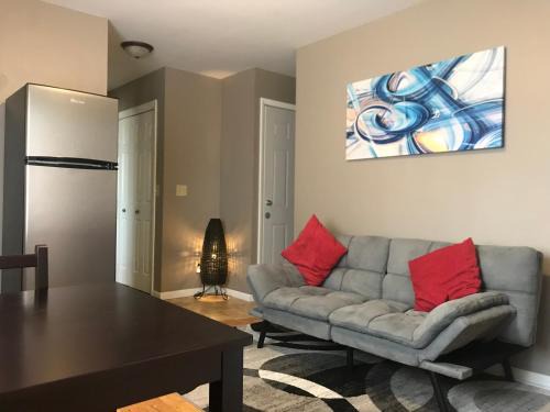 Dubuque House | Private king suite