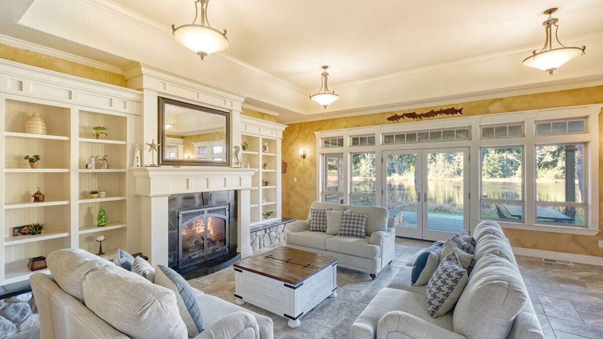 Long Beach House | Private LAKE, AMAZING VIEW, HOT TUB, Luxury (LakeForest)