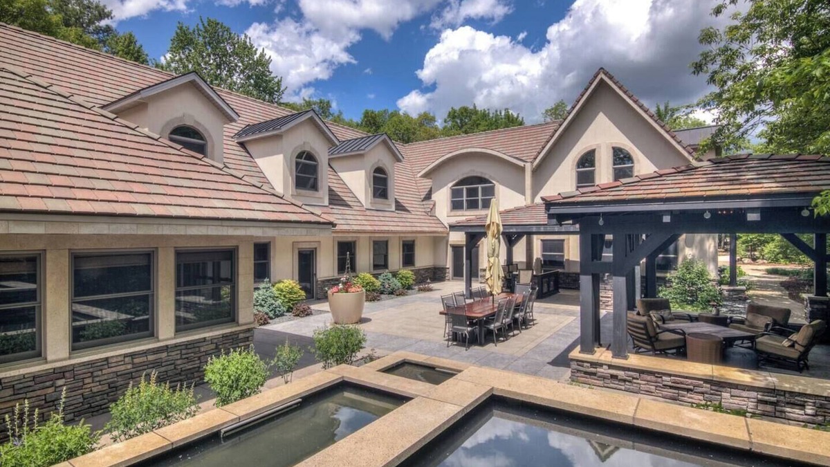 Chetek House | Private Lakefront Home, The Grand Pokegama Estate with Pontoon & Jet Ski Rental