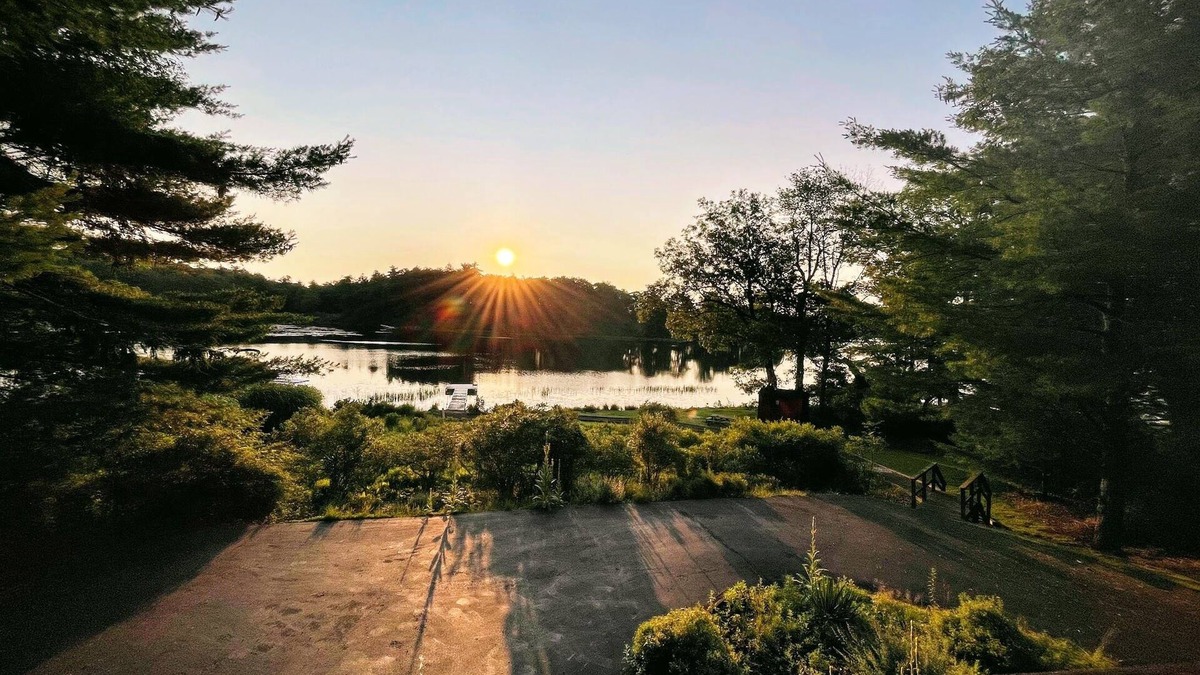 Paupack House | Private Lakefront on Fairview Lake - Sleeps 6-8