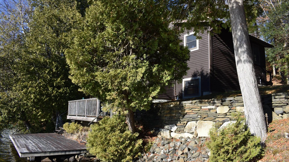 Glover House | Private lakeside home perfect for romantic getaway for two couples