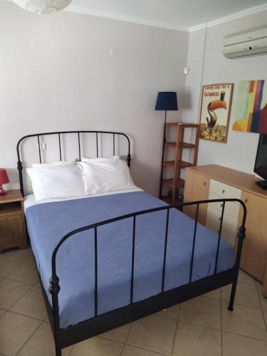 Lagonissi House | Private Little House in Lagonisi