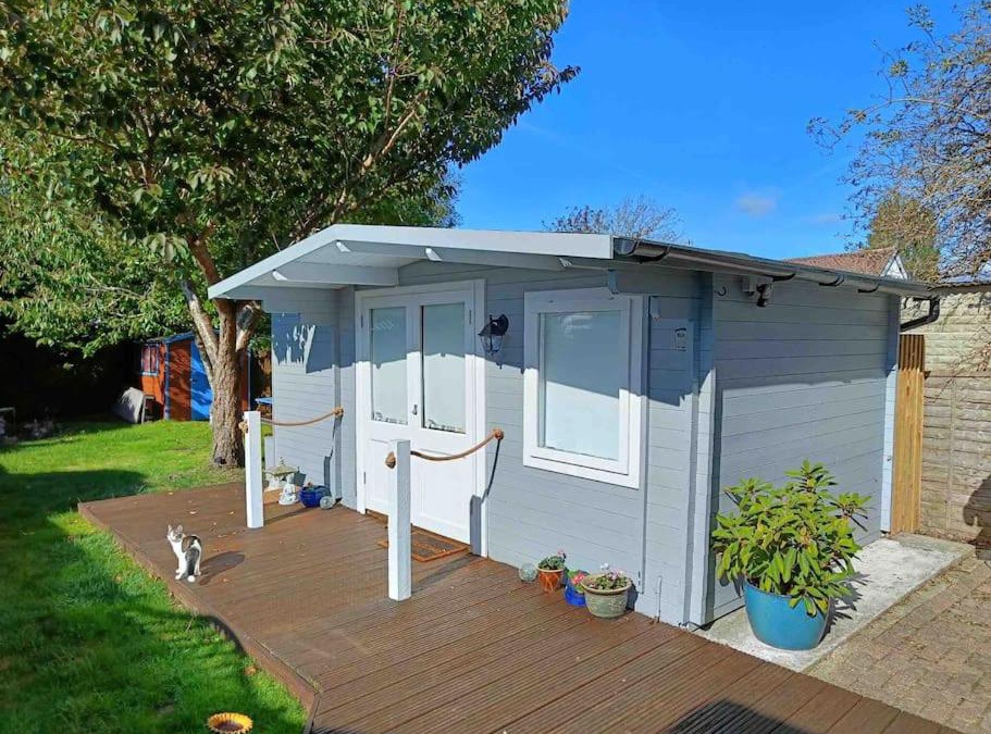 Felpham Apartment | Private Lodge close to beaches and Goodwood