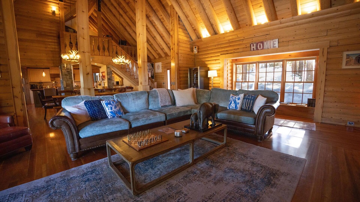 Truckee House | Private, Luxurious Tahoe Retreat - 7100 sq ft with mountain views on 81 acres