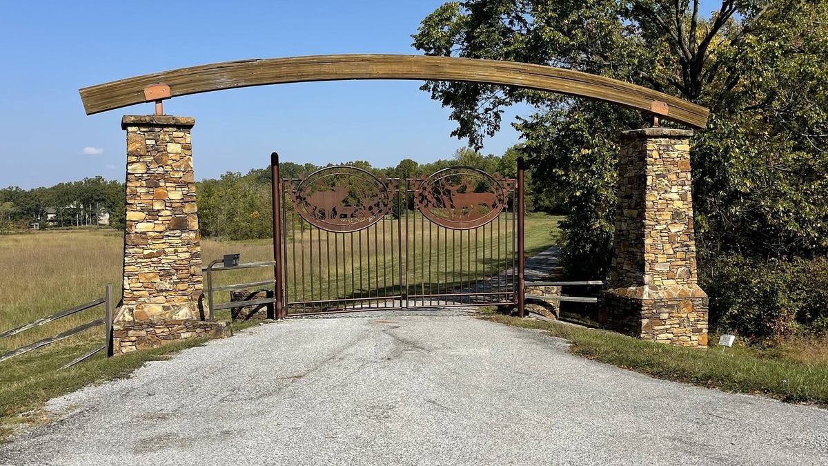 Equality Cabin | Private Luxury Escape at the base of the Shawnee National Forest