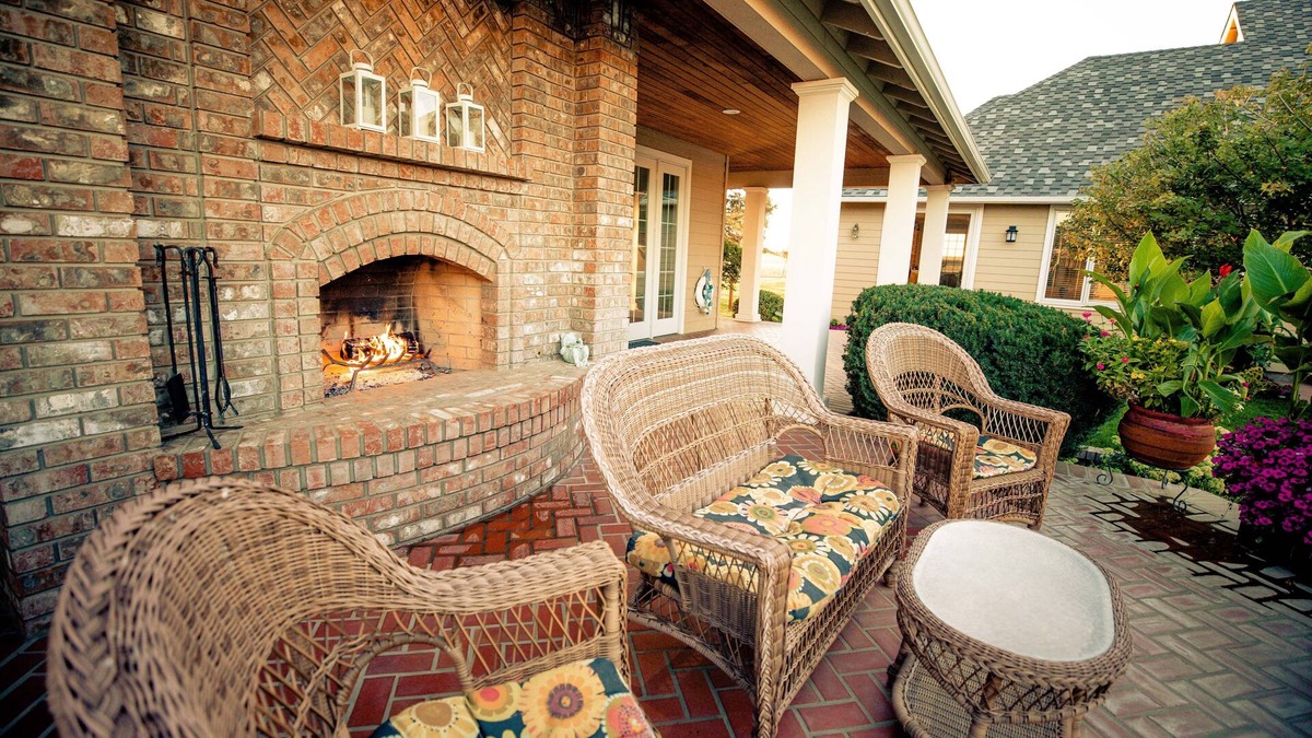 Adams House | Private luxury estate w/panoramic farmland & mountain views!