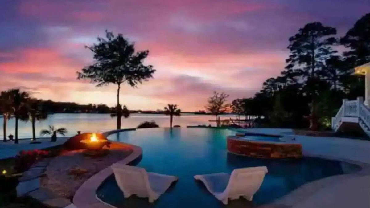 Lexington House | Private Luxury Lakefront Estate