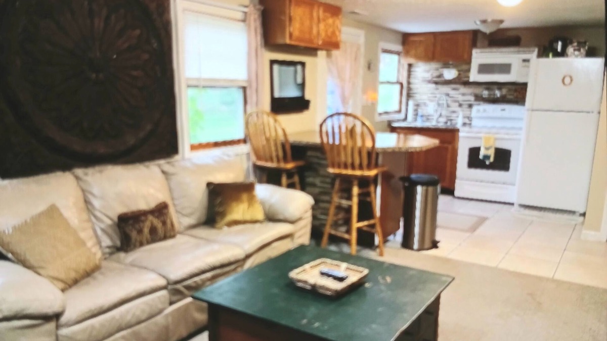 Columbia House | Private Mother In Law Suite. Cozy One BedRoom With Full Kitchen, & Full Bath.