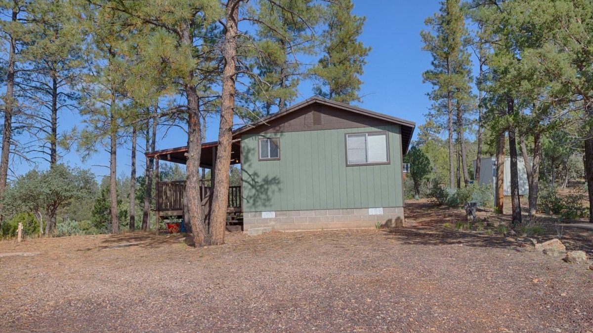 Clay Springs Cottage | Private Mountain Get-A-Way in the Pines