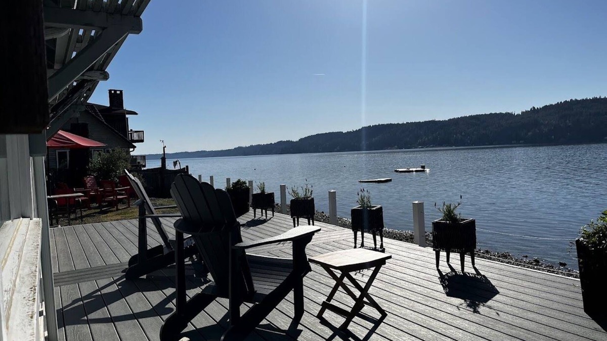 Belfair House | Private North Shore Waterfront Home
