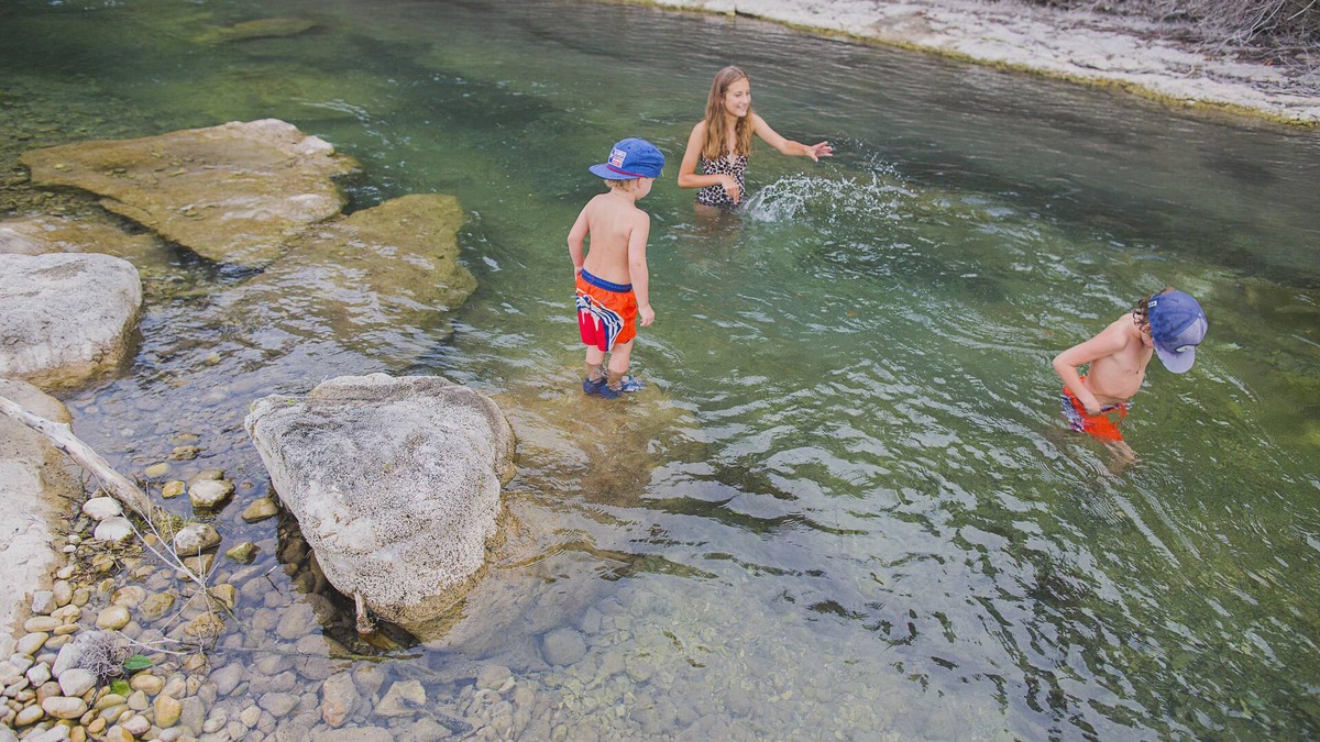 Uvalde House | Private Nueces River Ranch 110 mi W. of San Antonio,TX. FISHING/KAYAKING/TUBING