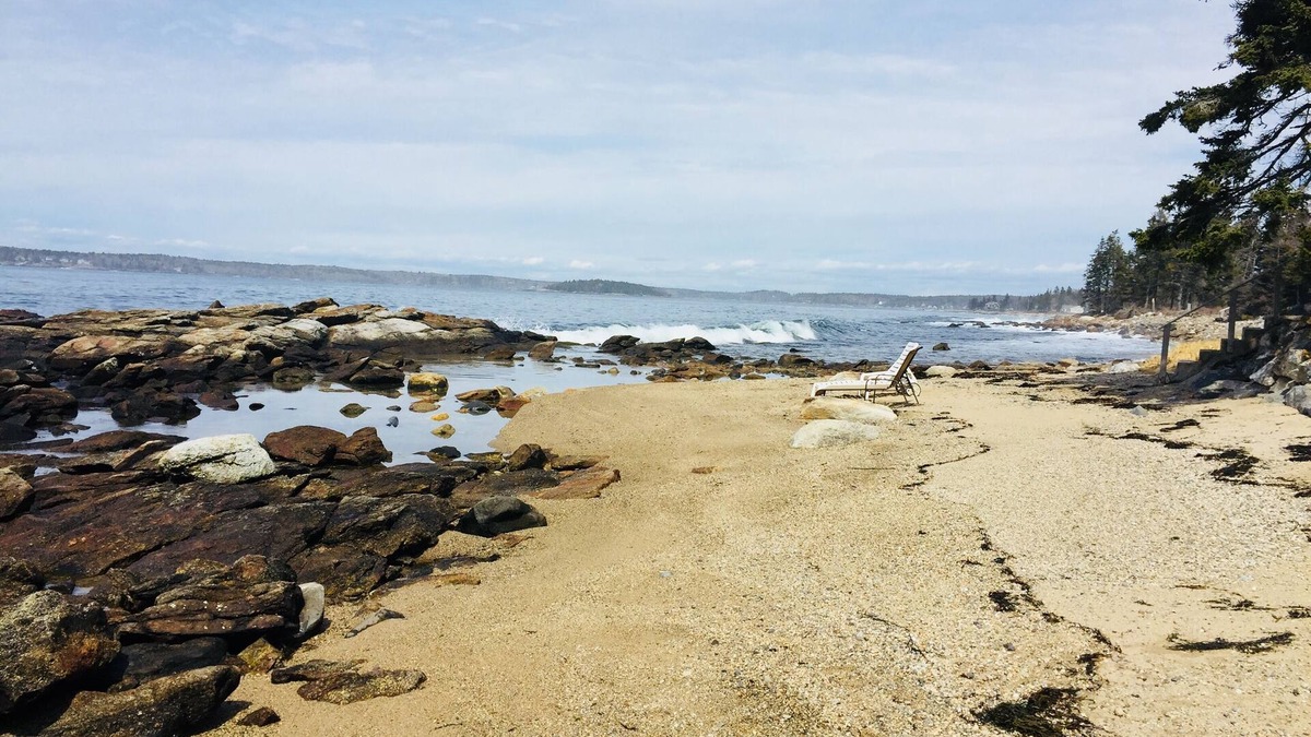 Pemaquid Point House | Private Oceanfront Cottage, Private Sand Beach -Lighthouse one mile away