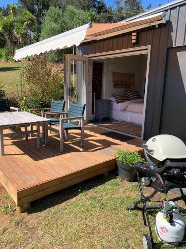 Mangonui House | Private Olive Grove Studio