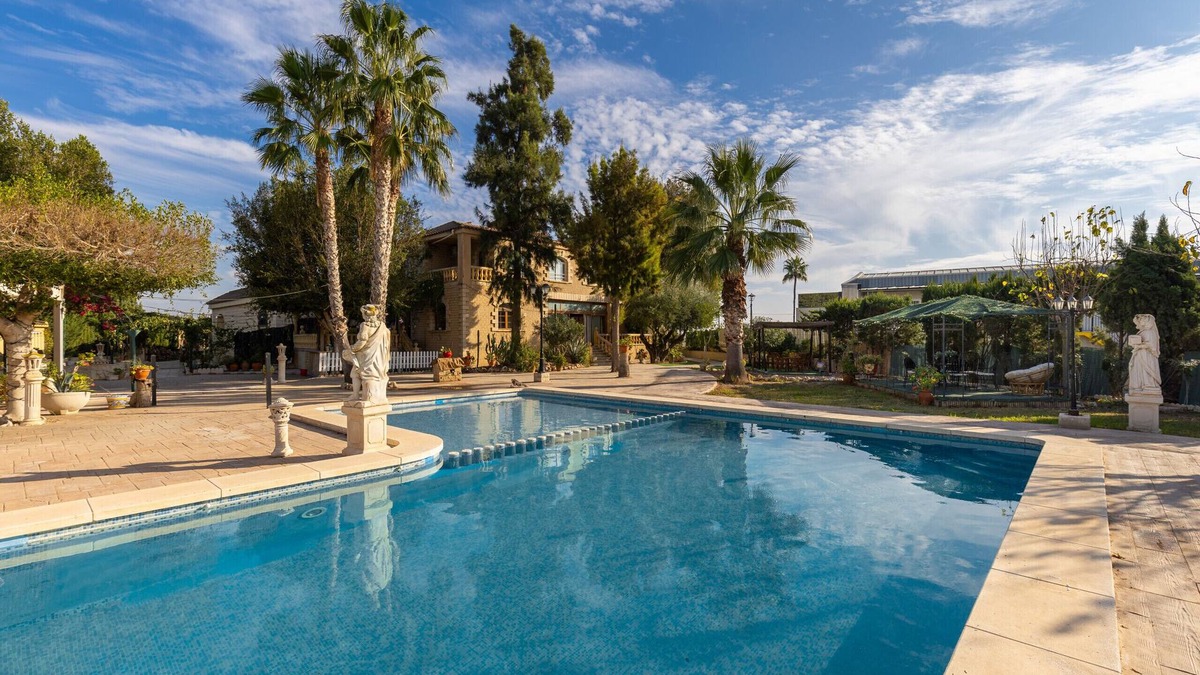 Crevillente Villa | Private Paradise Deluxe by Fidalsa