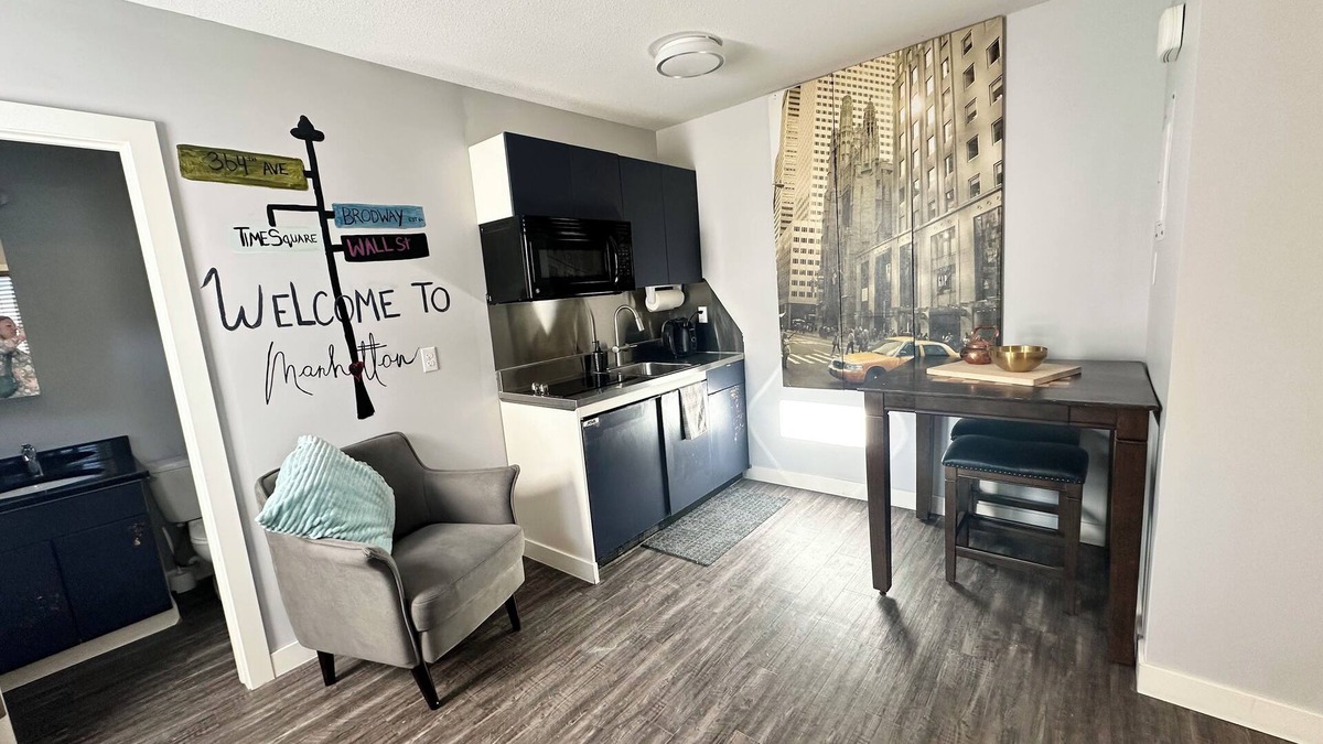 South Lethbridge Apartment | Private/Pet-friendly Themed Suite with Kitchenette! Fast Wi-Fi, Central