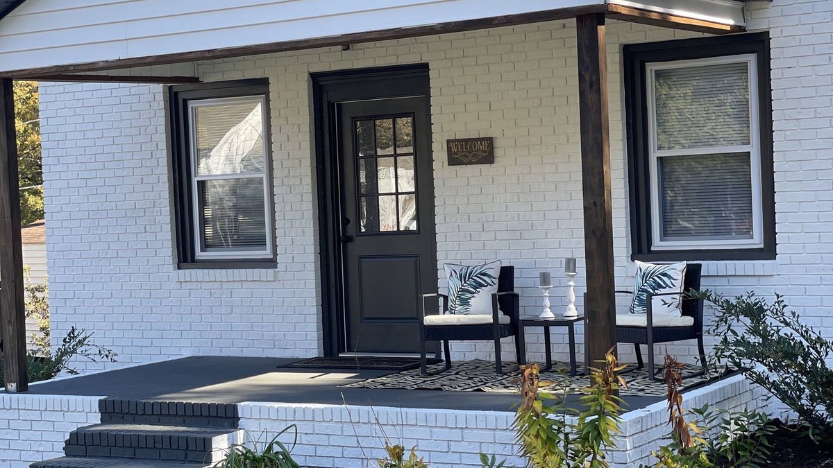 Parker House | Private, pet-friendly adorable getaway mins to downtown