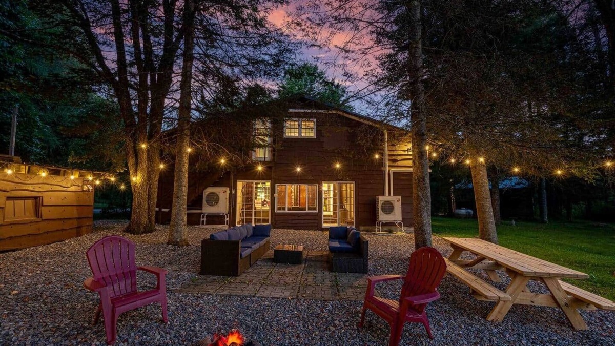 Forestport House | Private Pond! -King Bed -Fire Pit! -Dog Friendly!