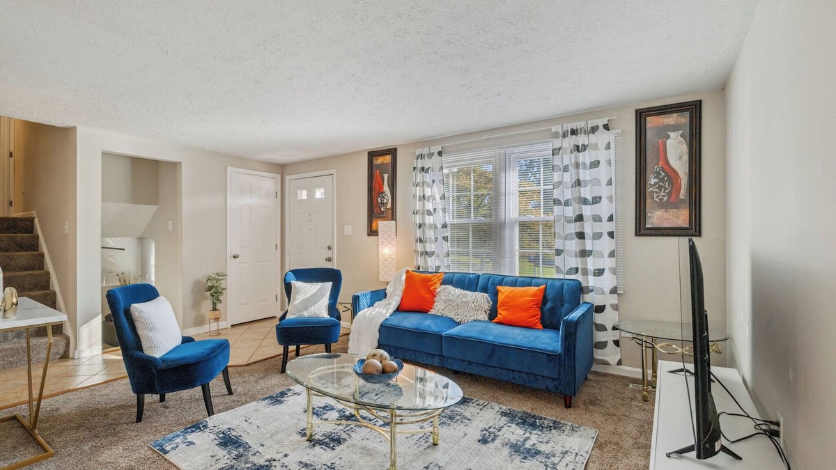 Waldorf House | Private pool. 3-bedroom house with 5beds 1kingbed,2fullbeds &2twinbeds. DC ,VA