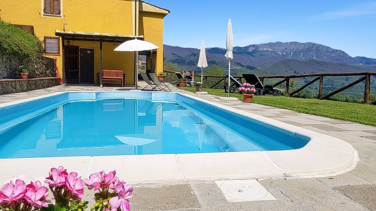 Camporgiano Villa | Private pool, big views, pure peace. Sleeps 8, 4 bedrooms/4 bathrooms. Wi-Fi