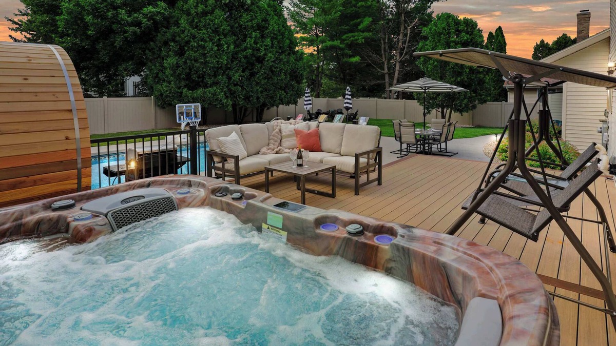 Sun Prairie House | Private Pool - HOT TUB - Sauna - Game Room - Pets