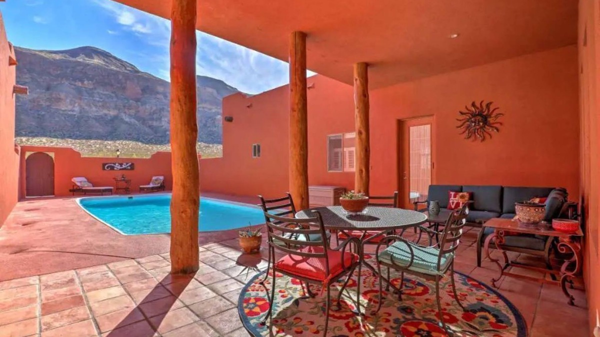 Hurricane House | Private Pool-King bed-3 acres- Billiards-RV Parking-Mountain Views-Near Zion