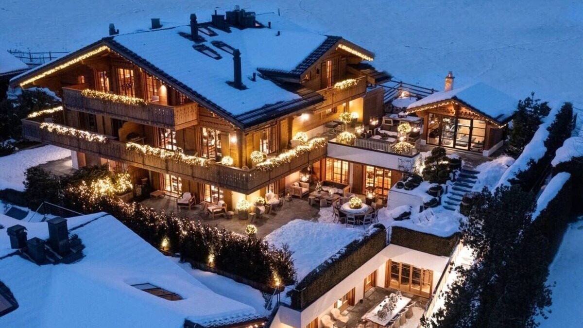 Saanenmöser Ski Chalet | Private Pool & Spa Chalet with Stunning Views