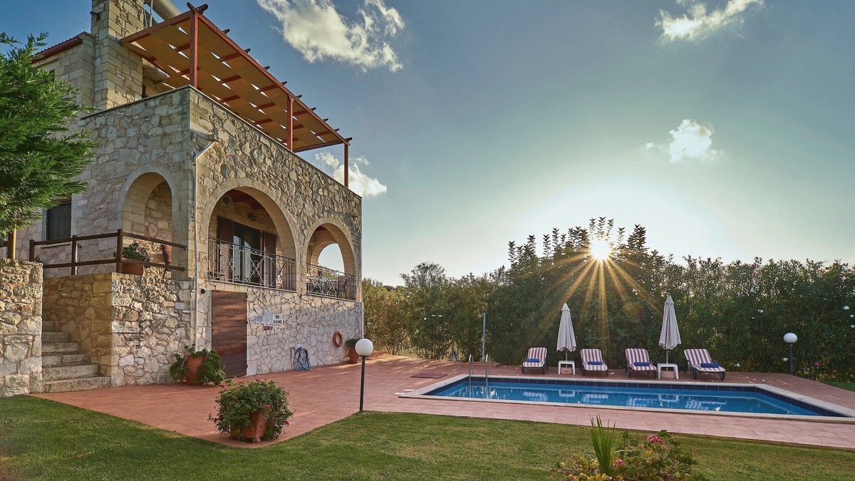 Xirokampi Villa | Private pool ★ Stone villa ★ Sea View