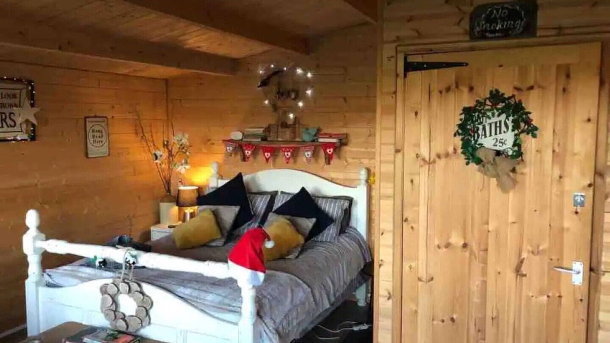 Sedlescombe Cabin | Private Quiet Cabin, overlooking Paddocks Vineyards and Pine Forest