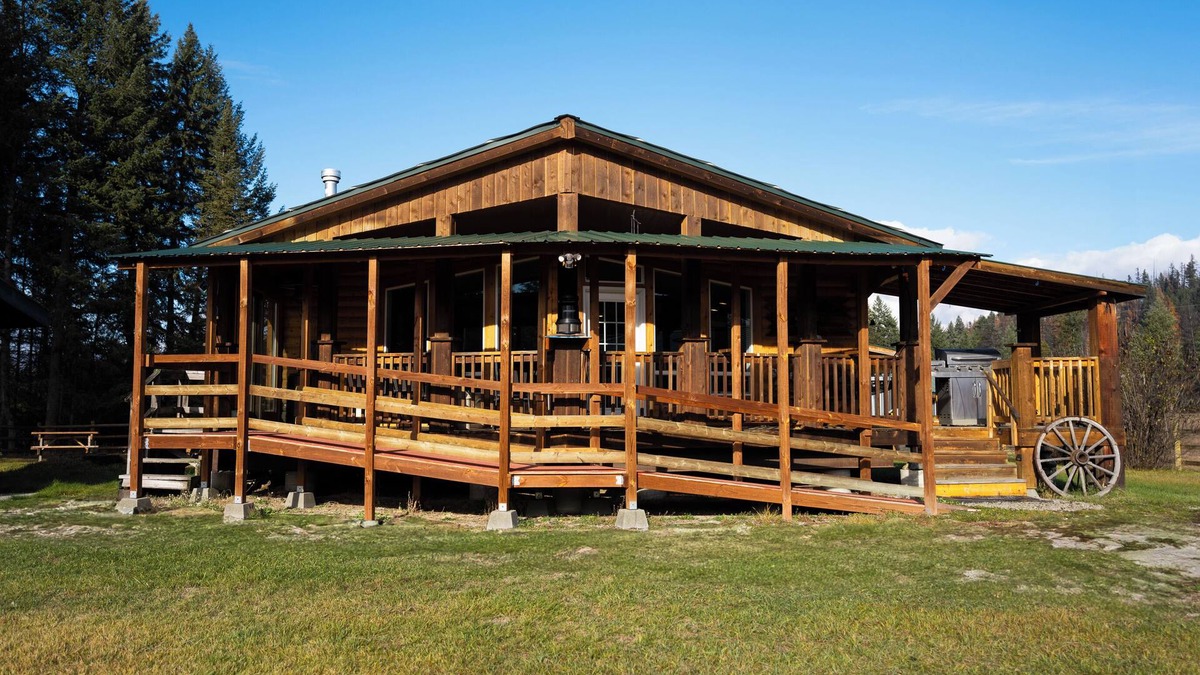 Olney House | "Private" - Ranch House on 9 acres that borders State Forest