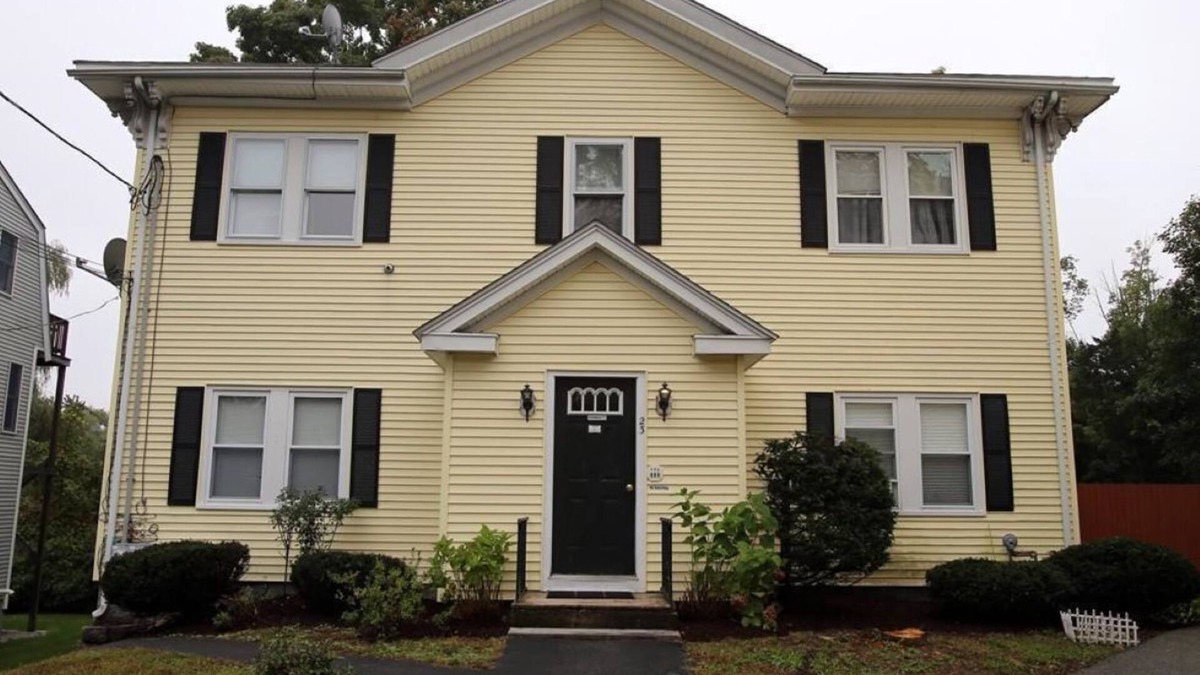 South Weymouth Condo | Private Recently Updated Condo 10 minute walk to South Shore Hospital.