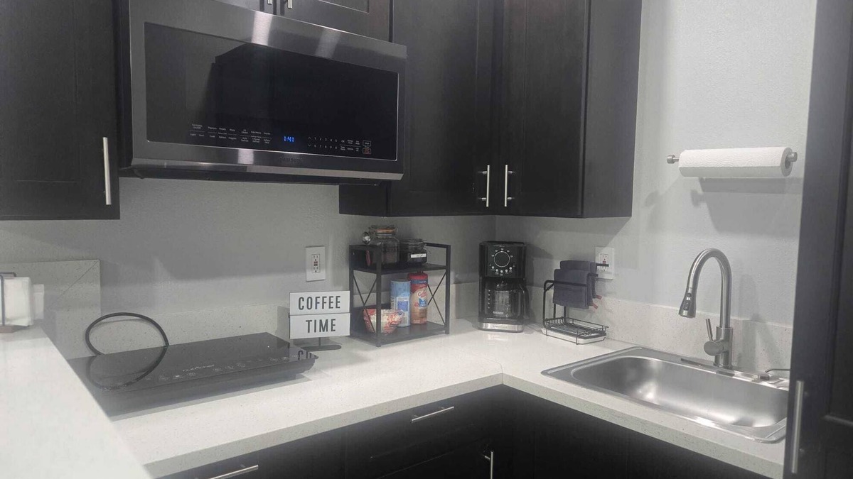 North Las Vegas Apartment | Private & Relaxing Guest Suite of Las Vegas!/W&D
