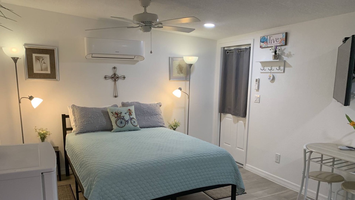Timber Pond III Apartment | Private relaxing modern studio near everything in Brandon LOOK FOR DISCOUNTS!