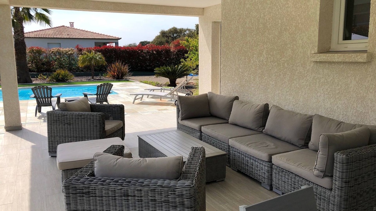 Cuttoli-Corticchiato House | Private room with pool access