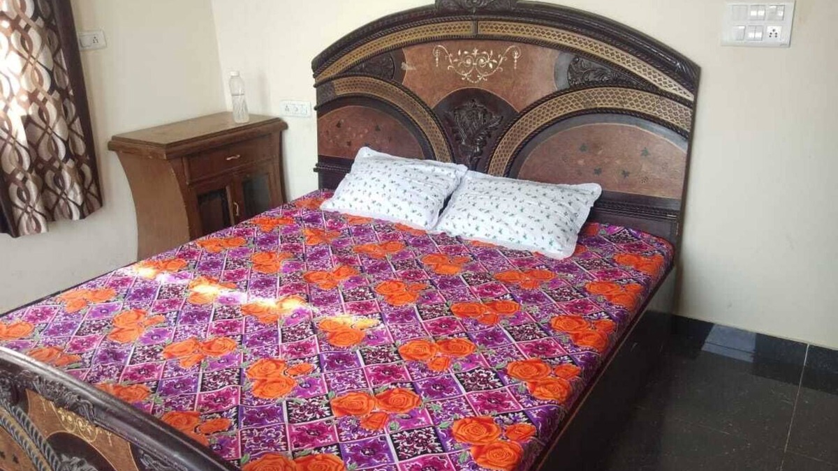 Kharar House | Private Room - AC/Wifi/Excellent Food