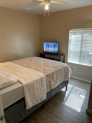 Garfield House | PRIVATE ROOM IN DOWNTOWN FULL KITCHEN and BATHROOM shared ARTS RooSEVELT ROW CONVENTION CENTER STADIUMS ASU DOWNTOWN PHOENIX