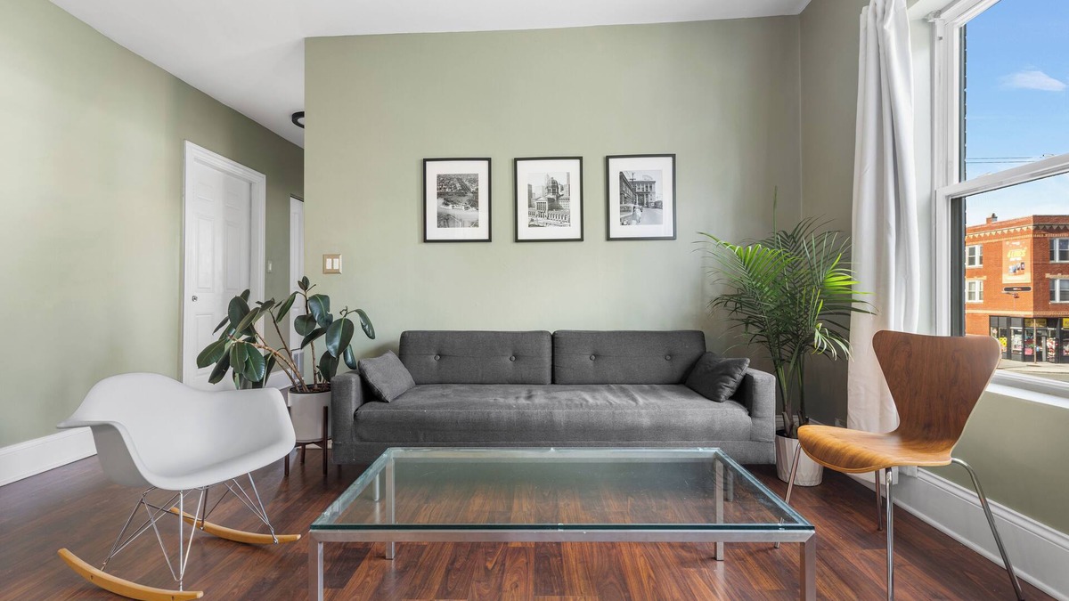 Chicago Apartment | Private Room in Stylish West Humboldt Park Apartment
