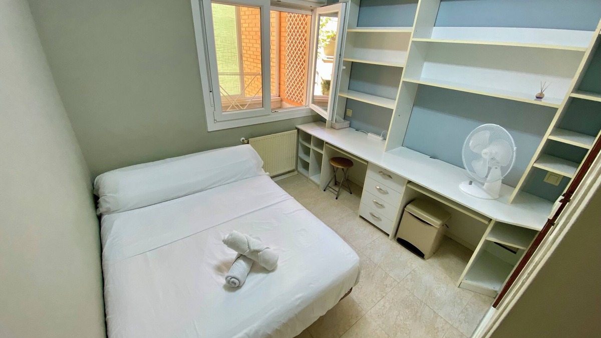 Cerro Buenavista Apartment | Private room. Shared kitchen and bathroom.