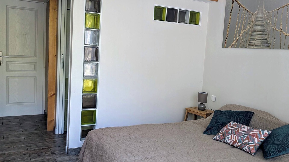 Donneville Bed & Breakfast | Private room with swimming pool on the Canal du Midi