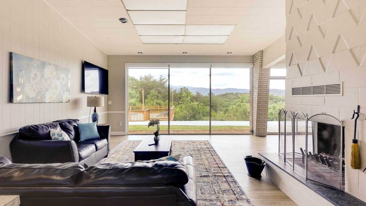 Copperhill House | Private Saltwater Pool: Mtn-View Copperhill Home