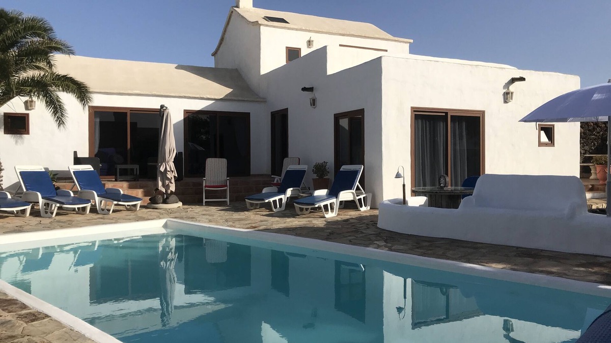 Tias Villa | Private - Secluded - 3 en-suite Bedrooms - Large Heated Pool - Wi-Fi - Air/Con.