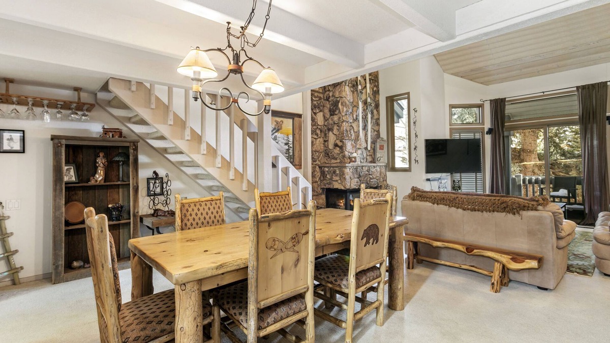 Avon House | Private Setting in This Ski in/Ski Out Mountainside Home!