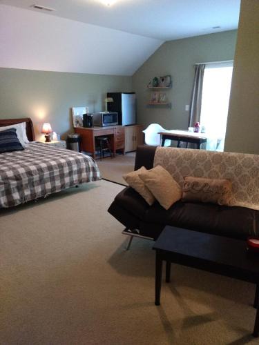 Chesapeake Apartment | Private, Spacious Studio Apartment, Bath, Quiet