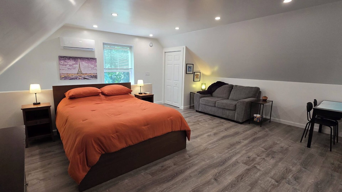 Westbrook Apartment | Private studio nestled in woods outside Portland