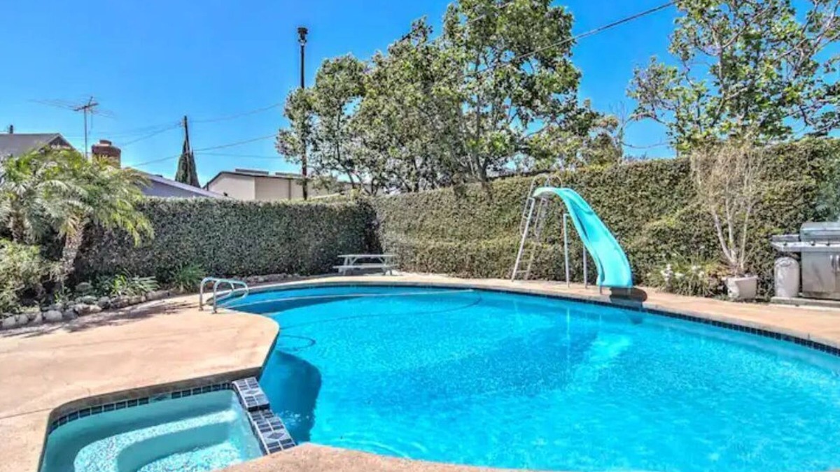 Southwest Anaheim Apartment | Private studio with pool, kid-friendly