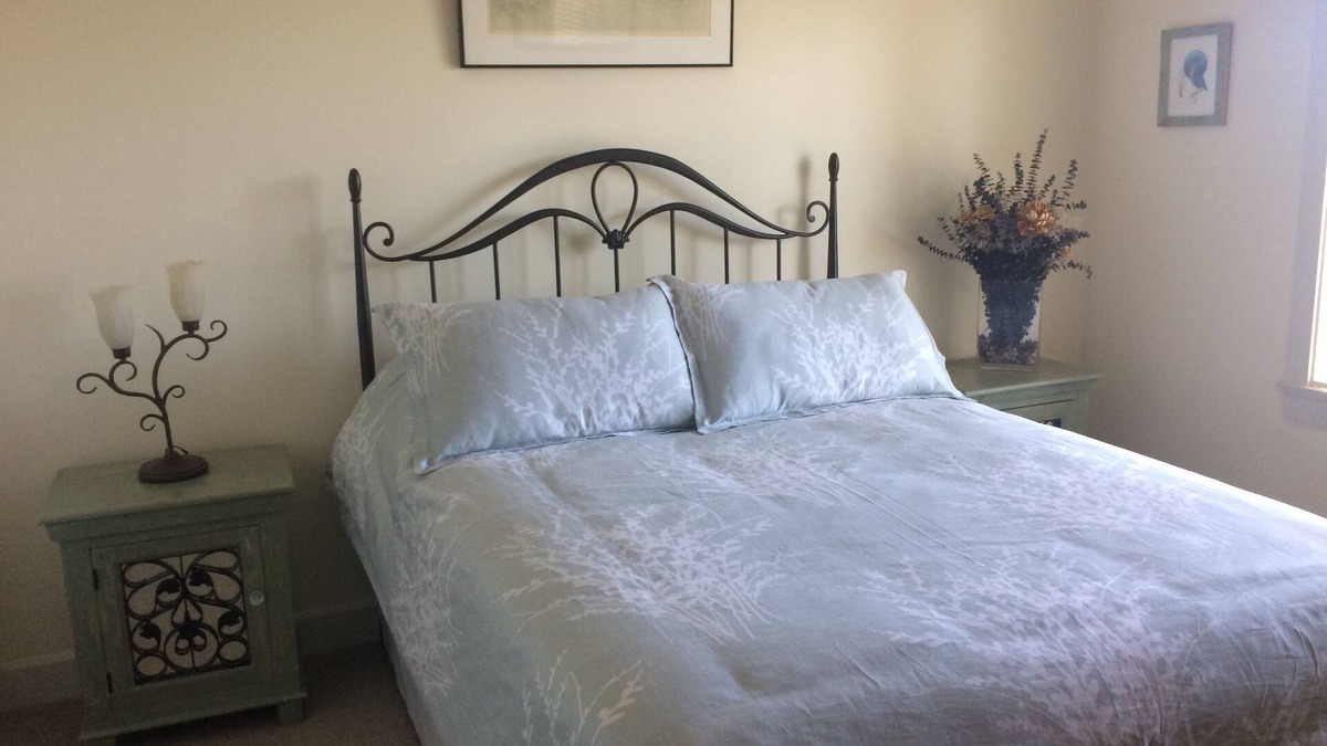 North Cowichan House | Private Suite in North Cowichan Country.