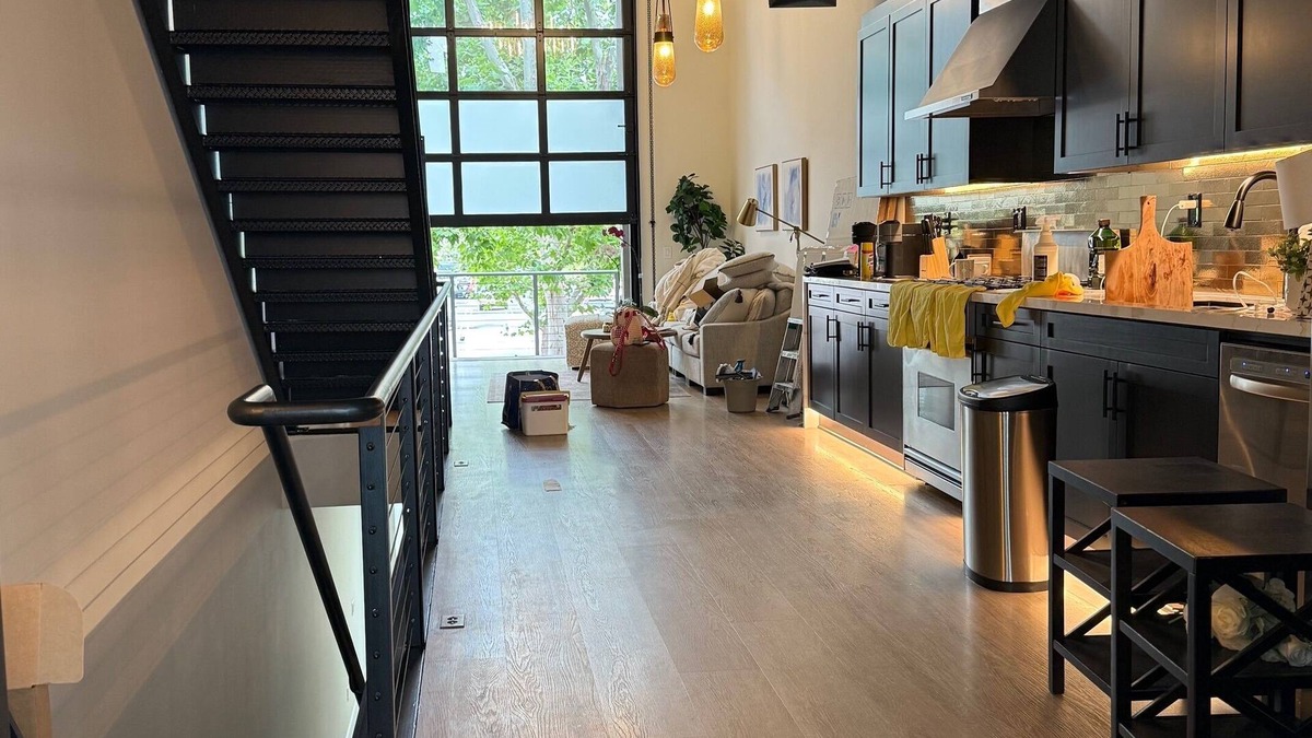 Santa Ana House | Private Suite in Santa Ana – Steps From Shopping, Dining & Hospitals