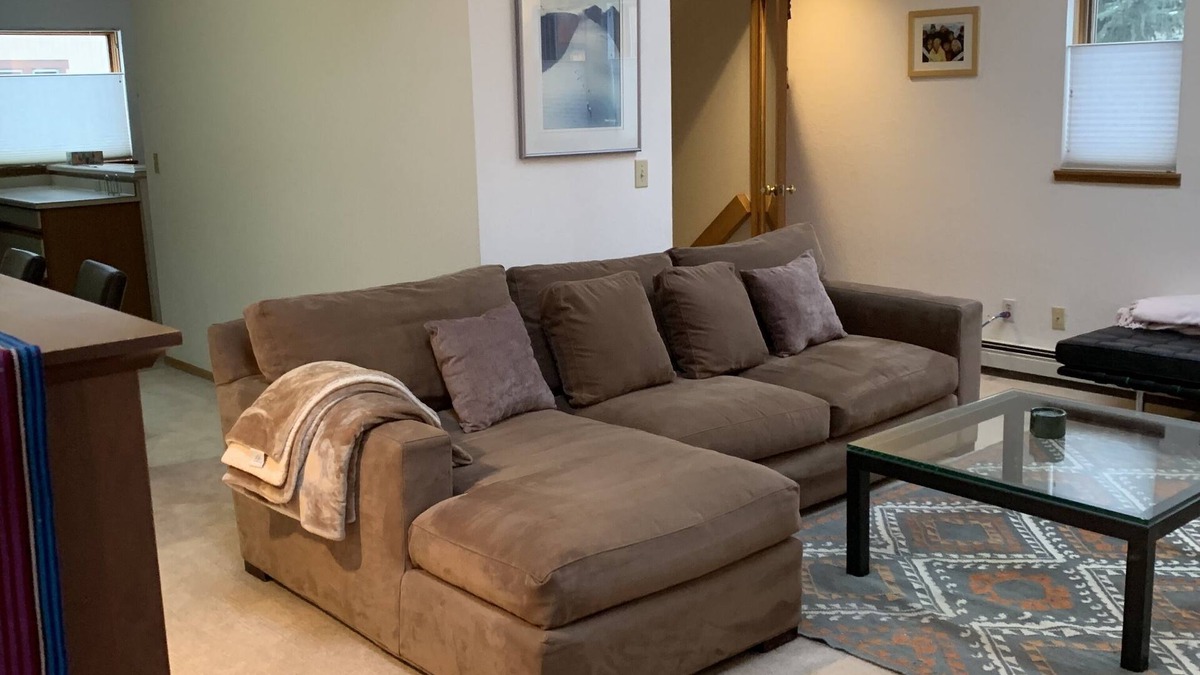Intermountain House | Private Townhome in W. Vail very close to the slopes on a free shuttle.