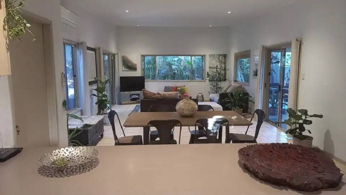 Ocean Shores House | Private, tropical home in Ocean Shores.