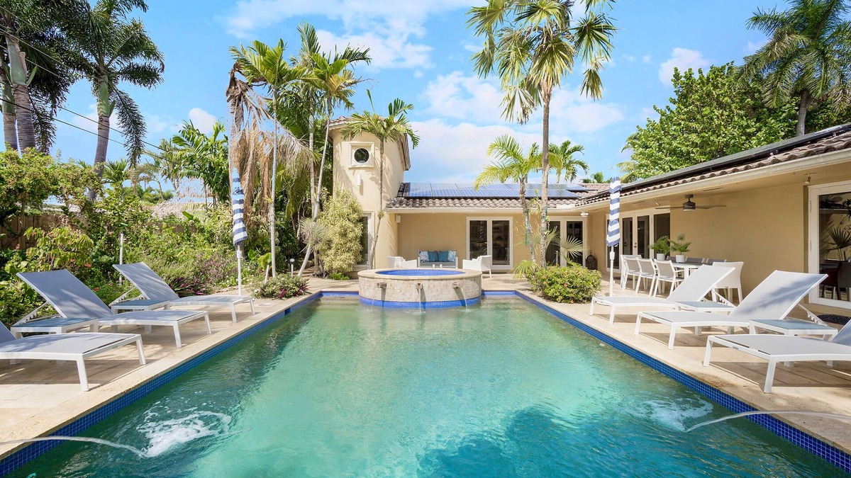 Coral Heights House | Private Tropical Oasis with Heated Pool & Hot Tub! 2 miles to Beach!